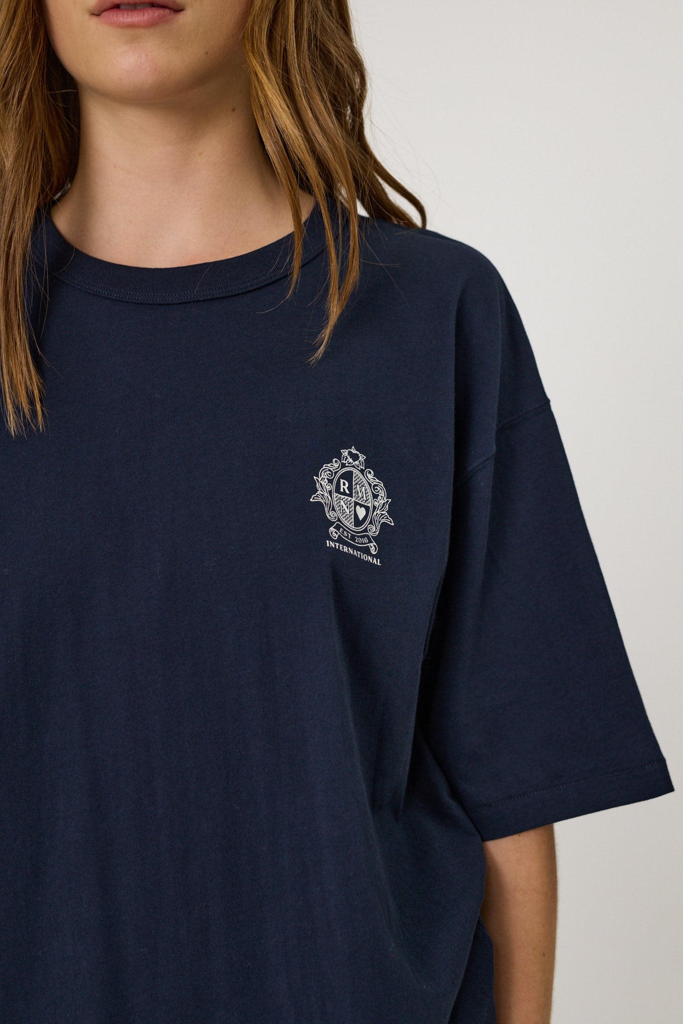 CREST TEE - INDIGO