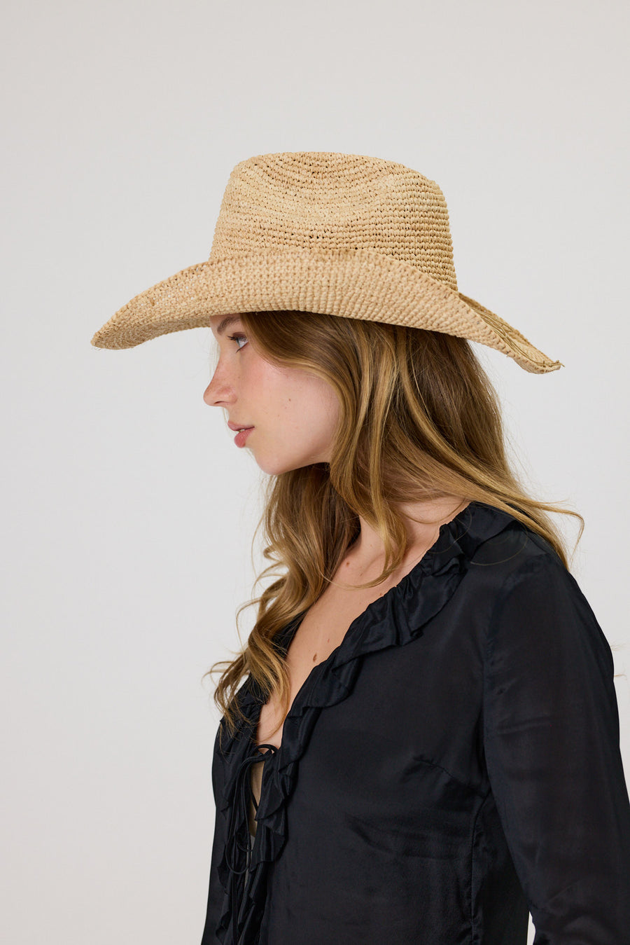 SARA HAT - NATURAL WITH SHELL