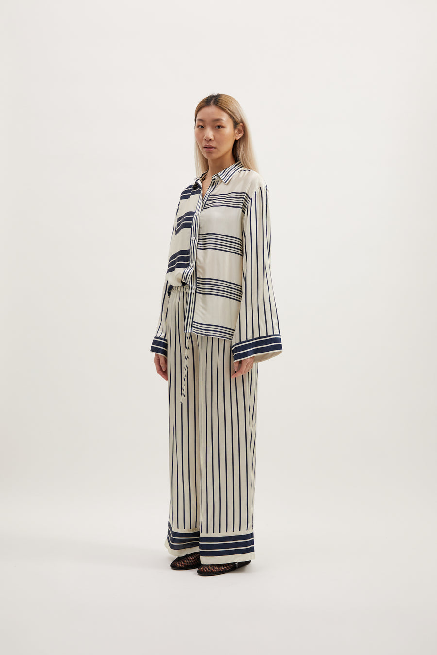 BRYNN SHIRT - IVORY WITH NAVY STRIPE