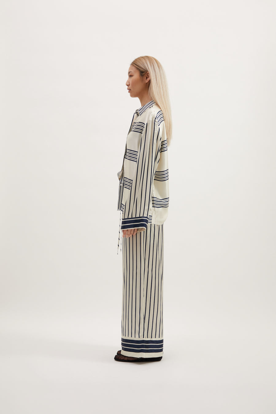 BRYNN SHIRT - IVORY WITH NAVY STRIPE