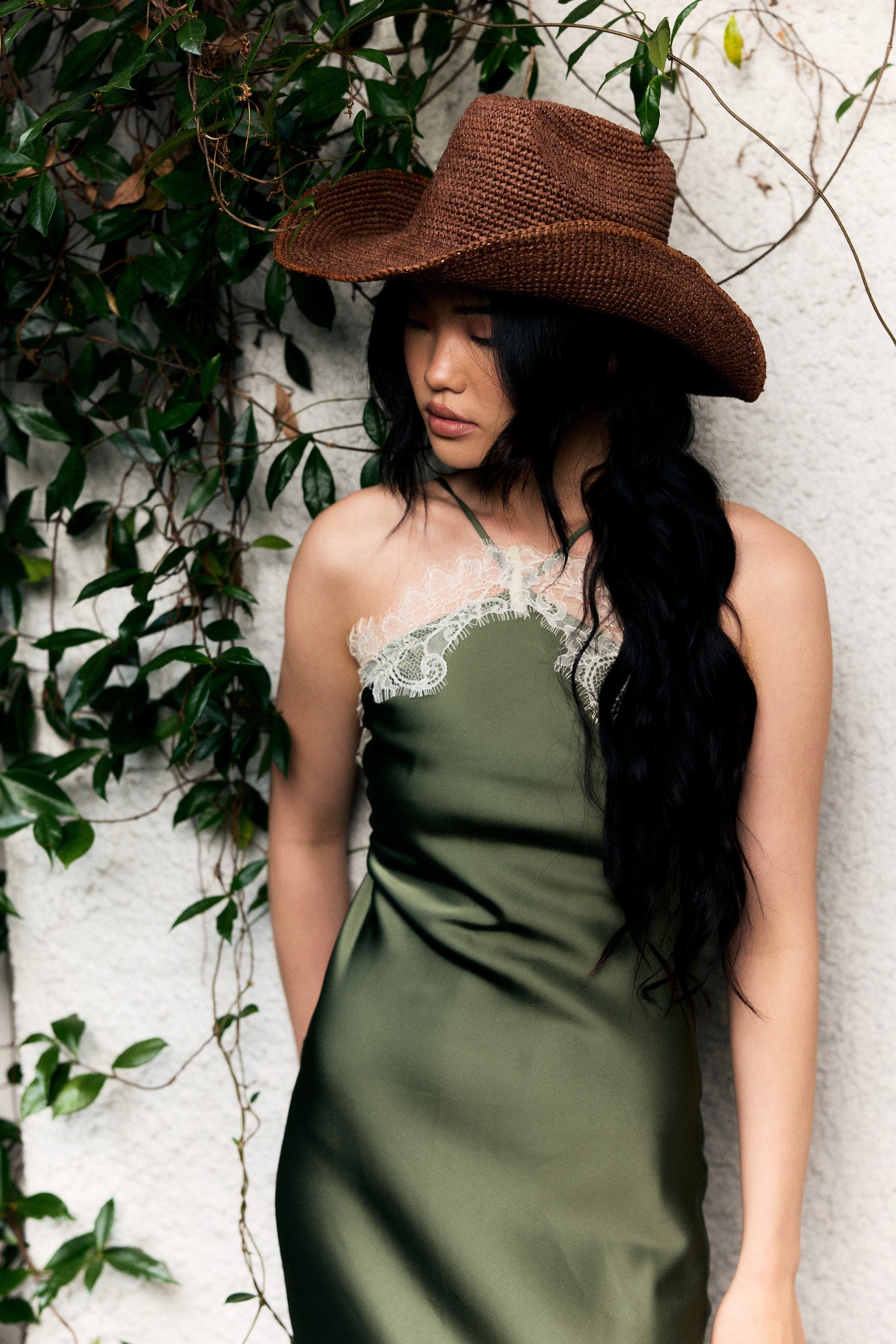 SARA HAT - COLA RAFFIA